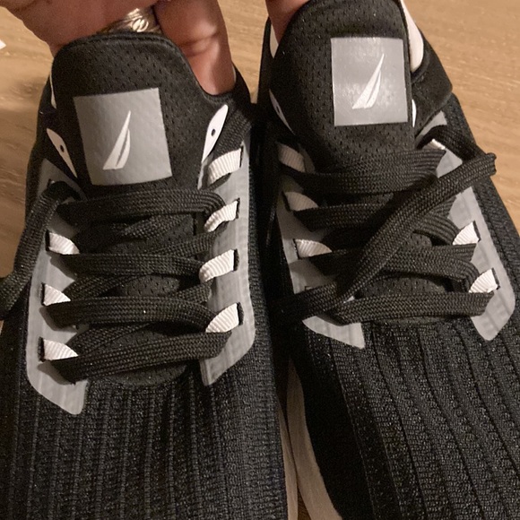 women náutica Size 8 - Picture 8 of 8